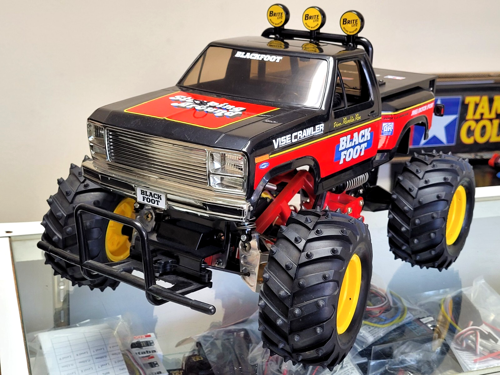 最終値下げ! TAMIYA ブラックフット 1/10 Vintage Tamiya 1/10 R/C Blackfoot + Aluminum Upgrade Parts