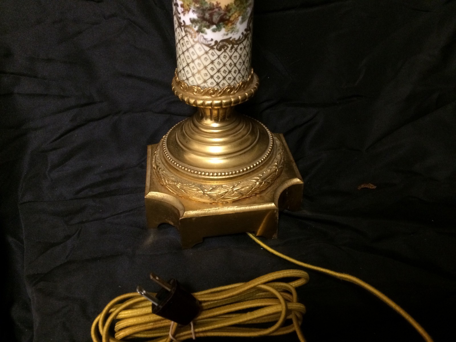 Dresden/Meissen Porcelain Lamp Portrait Flowers Gilt Ormolu Bronze mounts