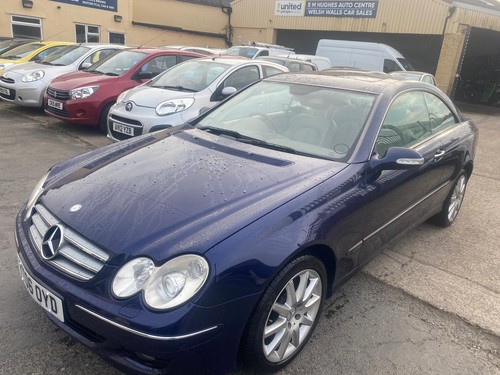 Mercedes-Benz CLK 320 image