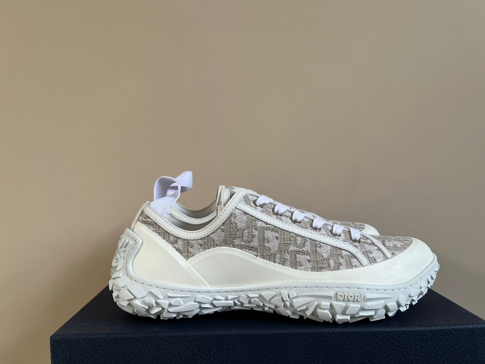Dior , B28 LT Oblique Jacquard Shoes in White / White , BNIB Dior , B28 LT Oblique Jacquard Shoes in White / White , BNIB