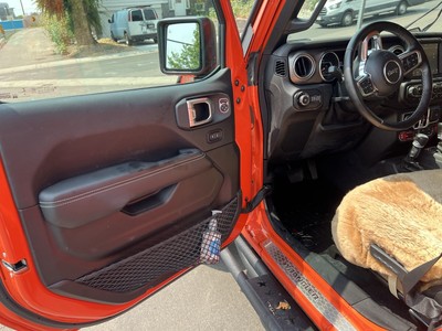 image 12 of interior