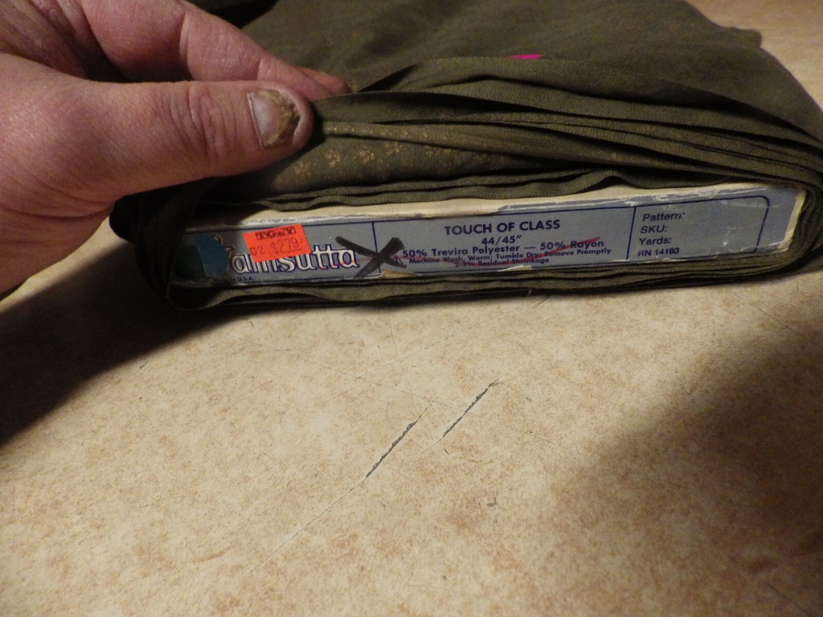 LARGE VINTAGE NOS upholstery fabric CLOTHING  LOT GREEN FLORAL RAYON POLYESTER