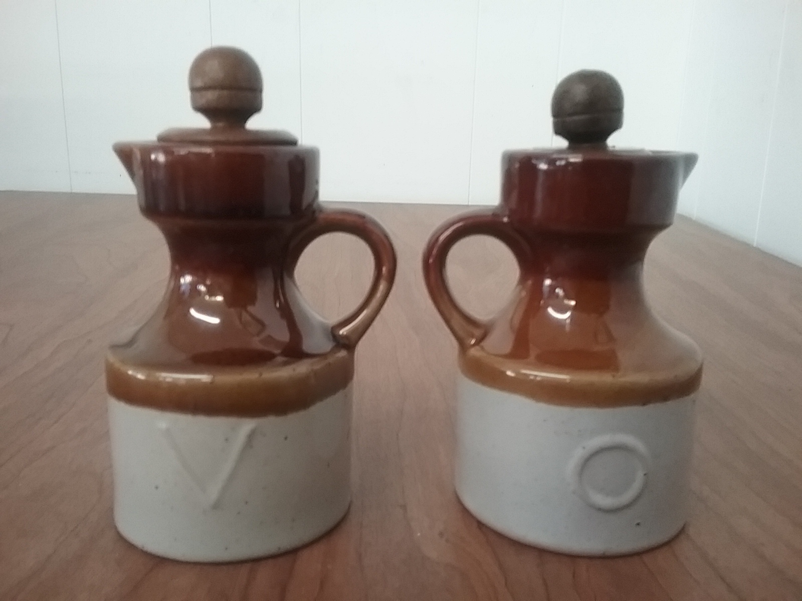 Vintage Brown Oil & Vinegar Cruets Jugs Taiwan Made