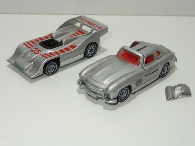 SIKU 1073 / 1329 MERCEDES 300SL & PORSCHE 917 TURBO LADER (276) 