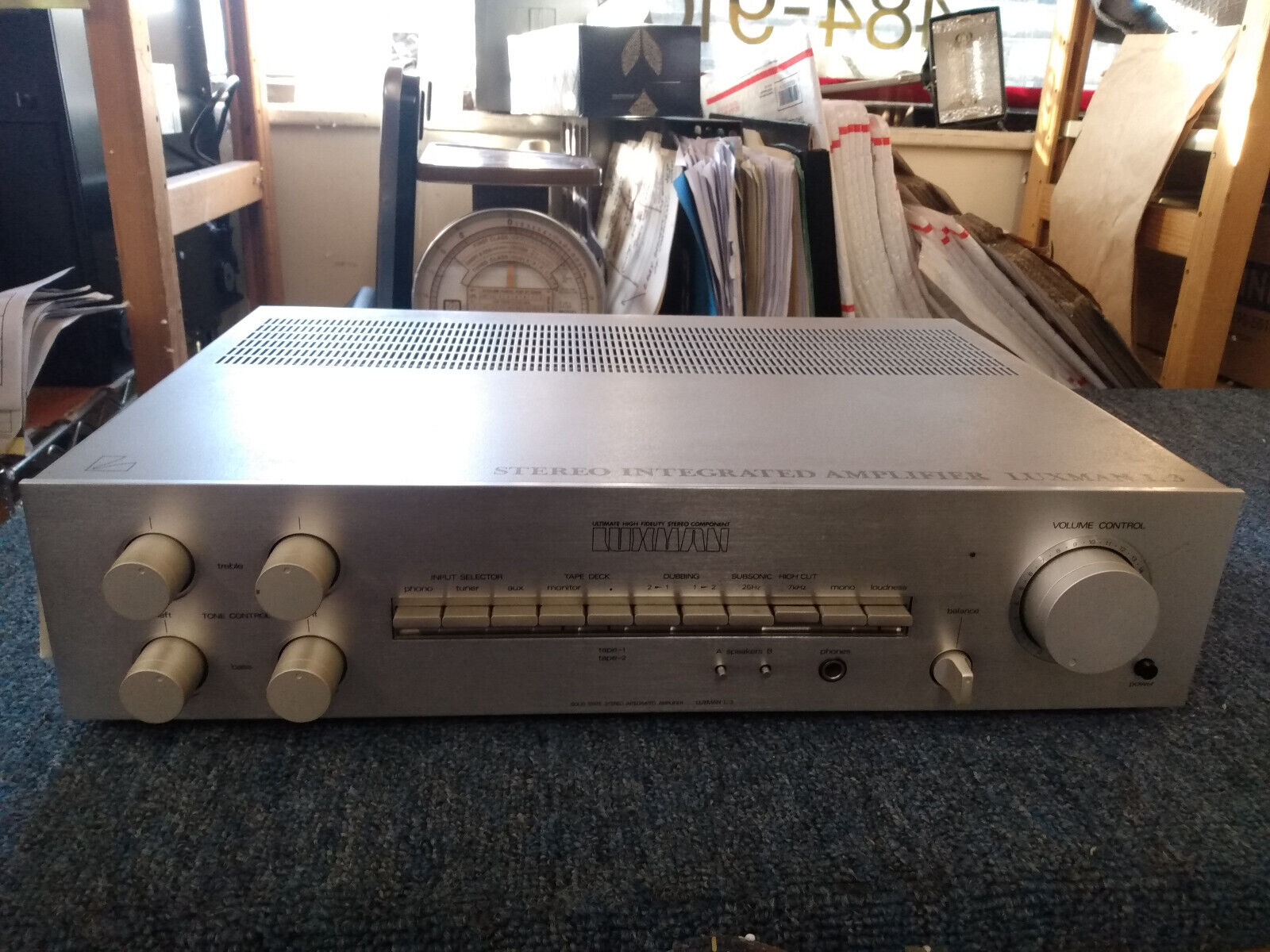 Luxman L-3 Silverface Integrated Amp Champagne Body & Knobs Luxman L-3 Silverface Integrated Amp Champagne Body & Knobs