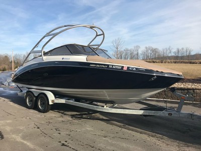 Yamaha 242 Limited S Title in Hand Low Hours Fresh Water Only