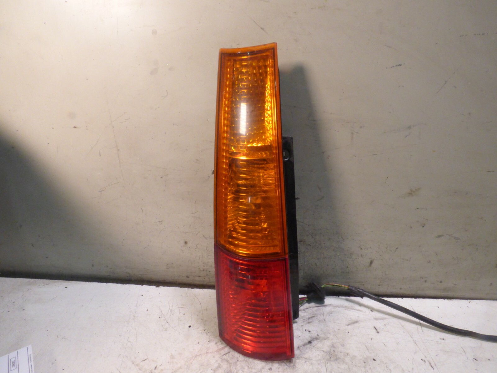 Fanale posteriore sinistro SUBARU JUSTY 2002