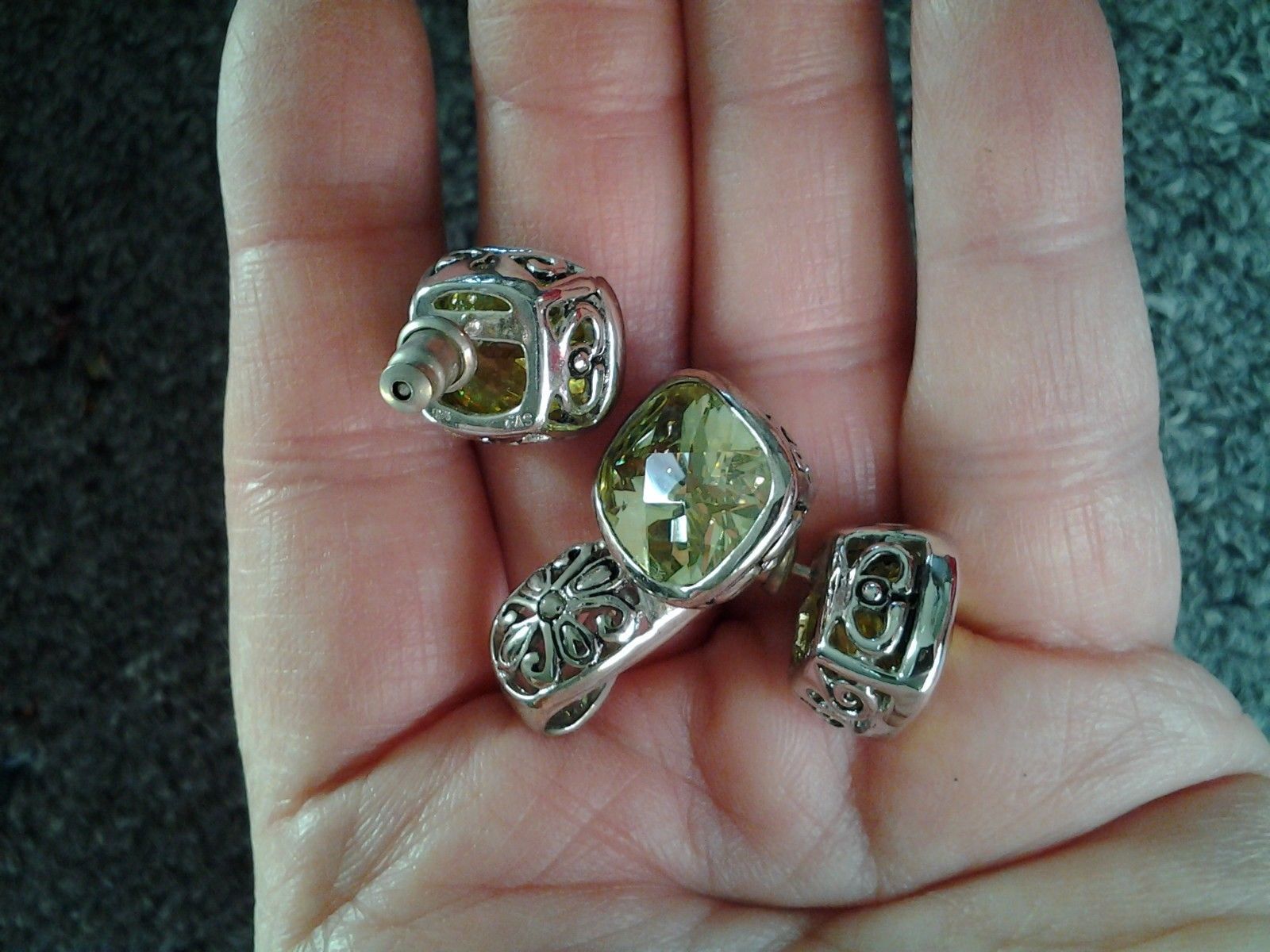 Vintage STERLING SILVER PENDANT W/EARRINGS SET GREEN STONES