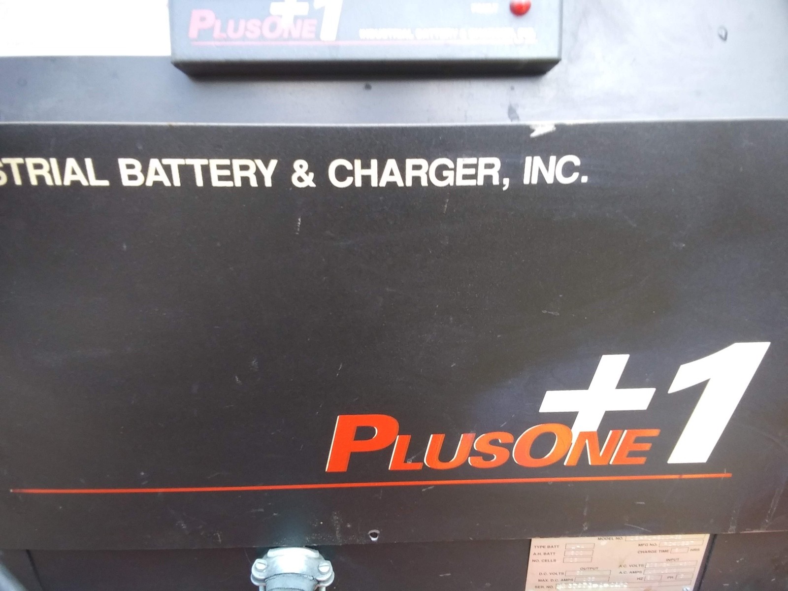 PlusOne 36V Industrial Forklift Battery Charger 208/240/480 3-Phase
