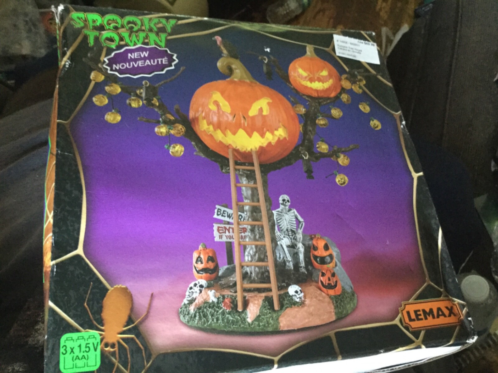 2021 LEMAX Spooky Town Pumpkin Tree House Lighted Table Accent
