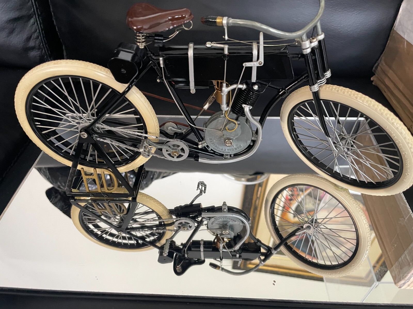 オートバイ・バイク No352 1/6 Harley Davidson 1903 1904 Harley Davidson (1:6 Scale) Die-cast - In Case (1903-1904