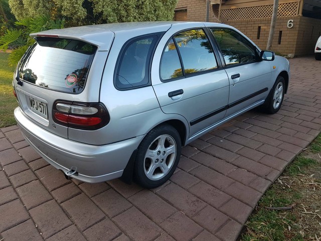 Nissan pulsar 1998