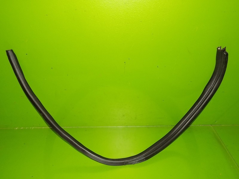 95 96 97 98 99 Eclipse Spyder OEM driver left rear door frame rubber strip seal