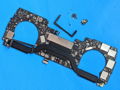 MacBook Pro 13" A1706 Mid 2017 i5-7267U 3.1GHz 8GB 512GB Logic Board 661-07652