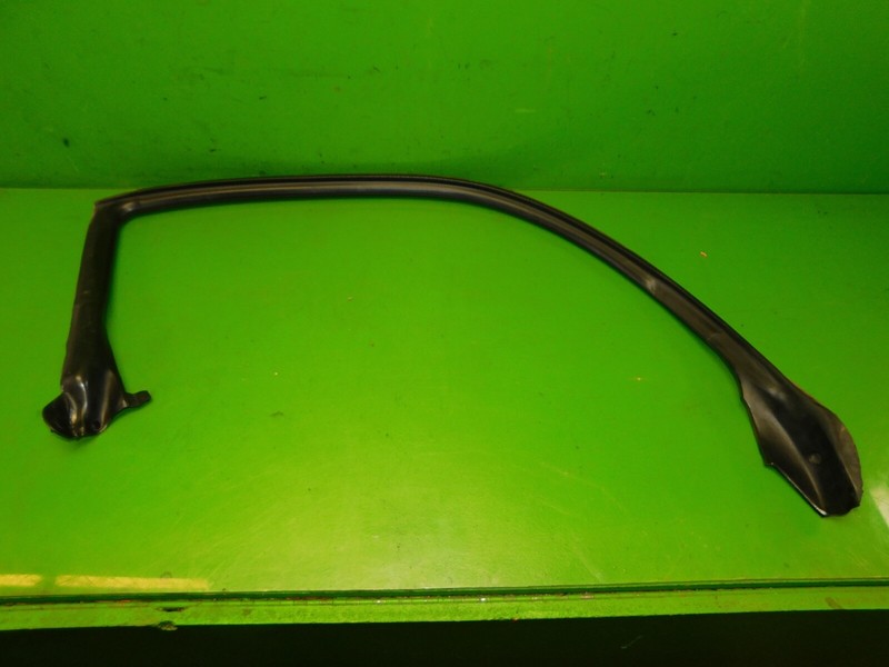 91-95 MR2 OEM passenger right door chassis upper glass window weather strip seal