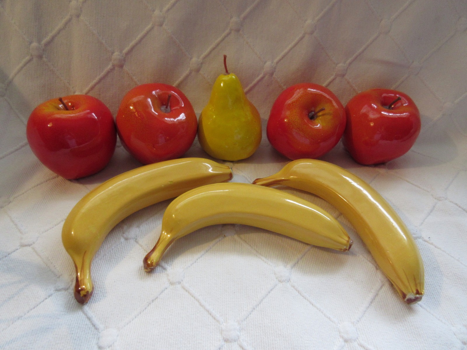 Ceramic Fruit (Various) and Metal Wire Design Decor Bowl And Grapes