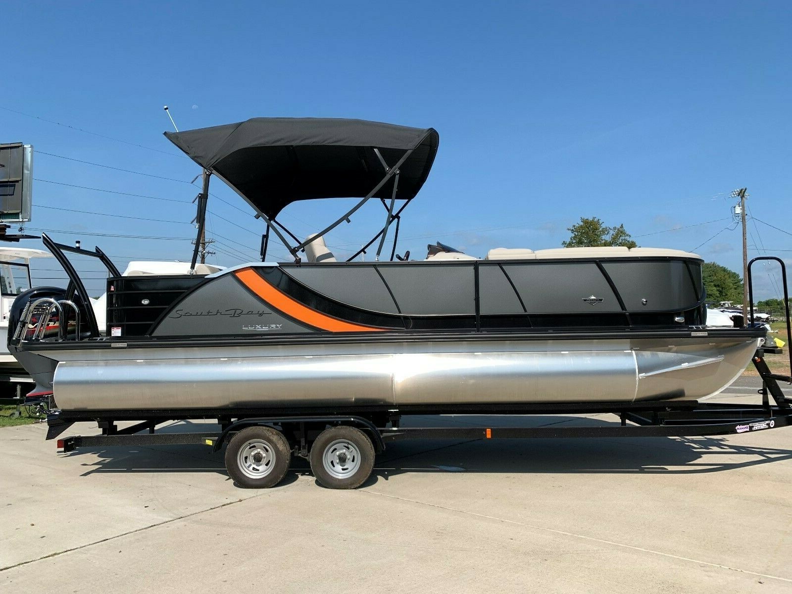 2019 Southbay 523 CR family leisure tritoon boat with Yamaha 150 HP outboard