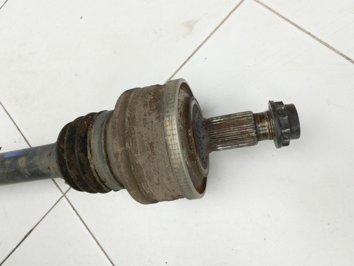 Mercedes SLK R171 04-08  1,8K 120KW Antriebswelle Gelenkwelle Rechts Hinten Mercedes SLK R171 04-08 31.01.2006... Vorschau 3