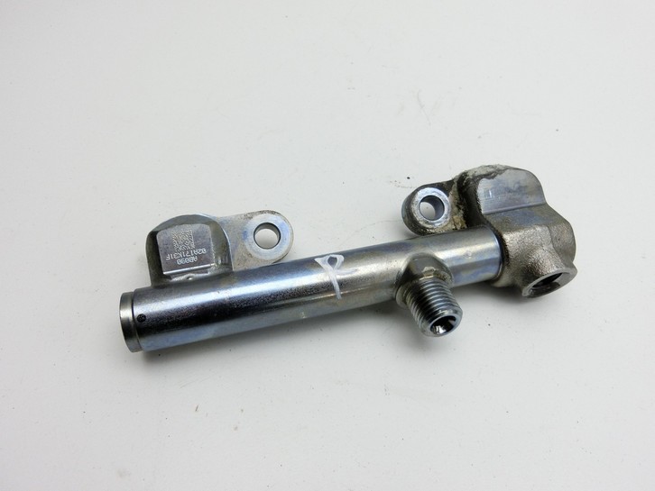 Subaru XV 19-25 2,0 110KW Verteilerrohr für Kraftstoff Verteiler Kraftstoffzuführung Rechts Subaru XV 19-25... Bild 2