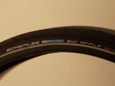 schwalbe big apple tyres
