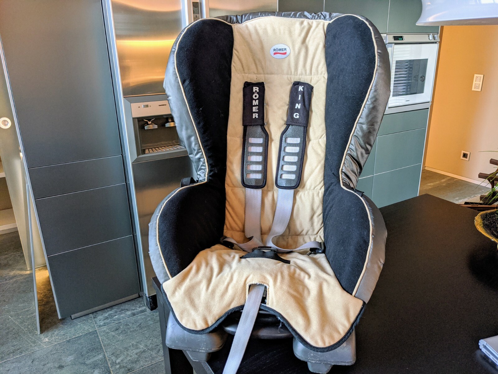 Auto - Kindersitz Römer King Quickfix 9-18 Kg