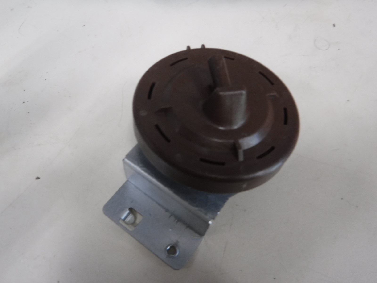 Samsung Washer Water Level Switch Part # DL-S14T