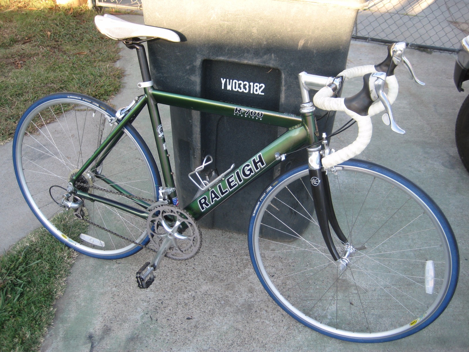 raleigh r700 road bike