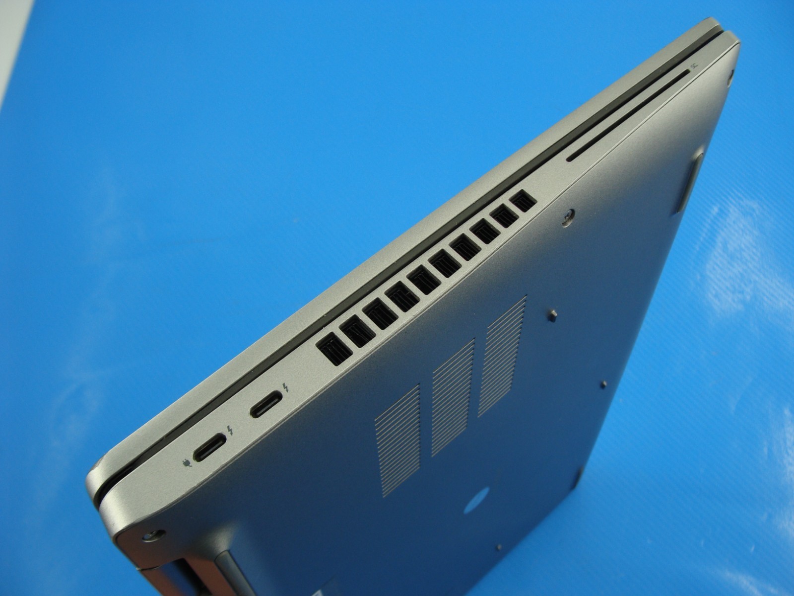 Dell Latitude 5520 15.6" FHD i7-1185G7 16GB RAM 512GB SSD Win 11 Pro - Thumbnail 7