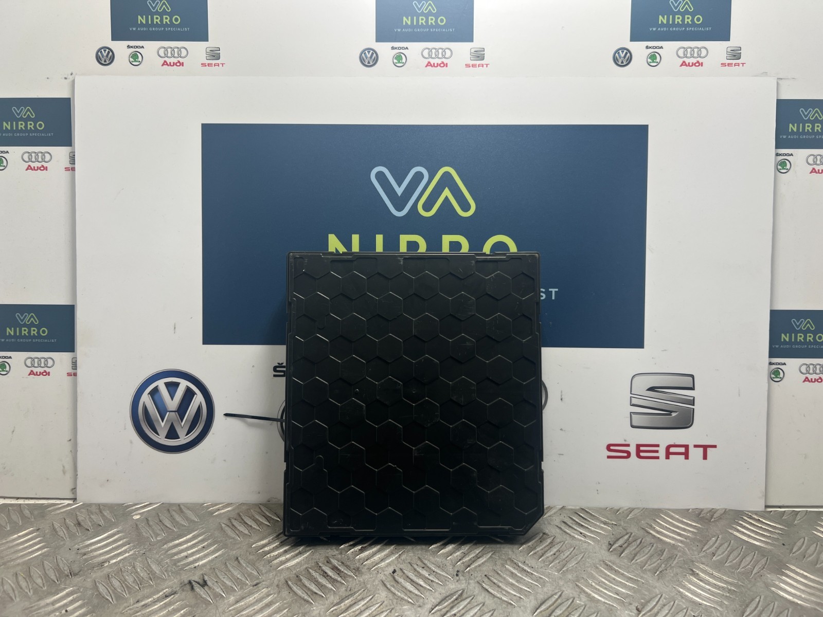 VW CRAFTER ONBOARD SUPPLY CONTROL UNIT FITS MODELS 2017 TO 2026 5WA937086BK