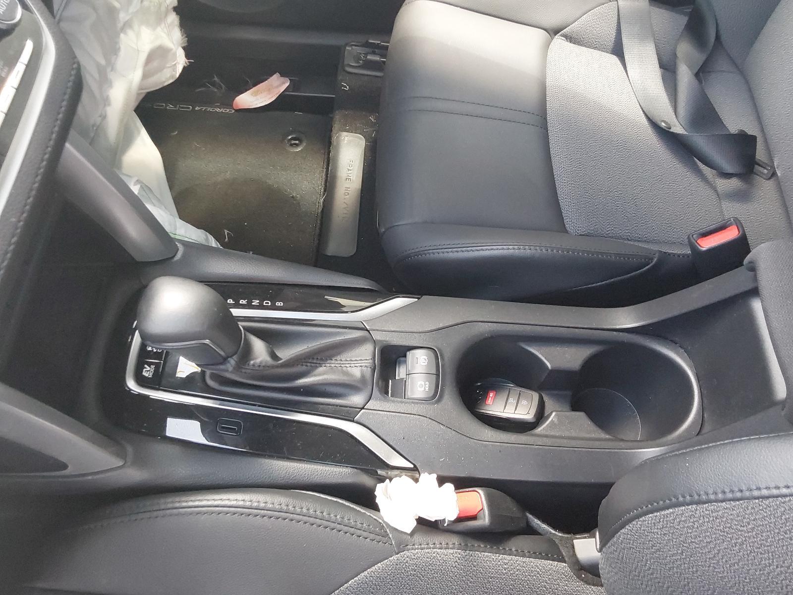 TOYOTA COROLLA CROSS XG10 01/2022-2023  RIGHT TAILLIGHT IN BODY NON SMOKED LENS - thumbnail 12