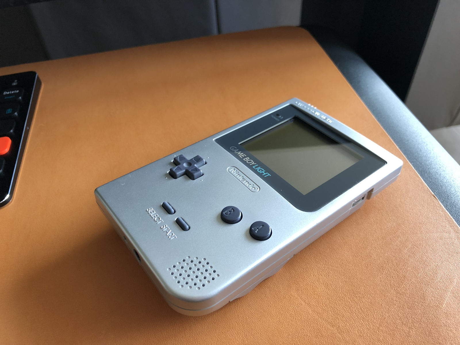 Nintendo Gameboy Light Console Silver MGB-101 GBL Japan Nintendo Gameboy Light Console Silver MGB-101 GBL Japan