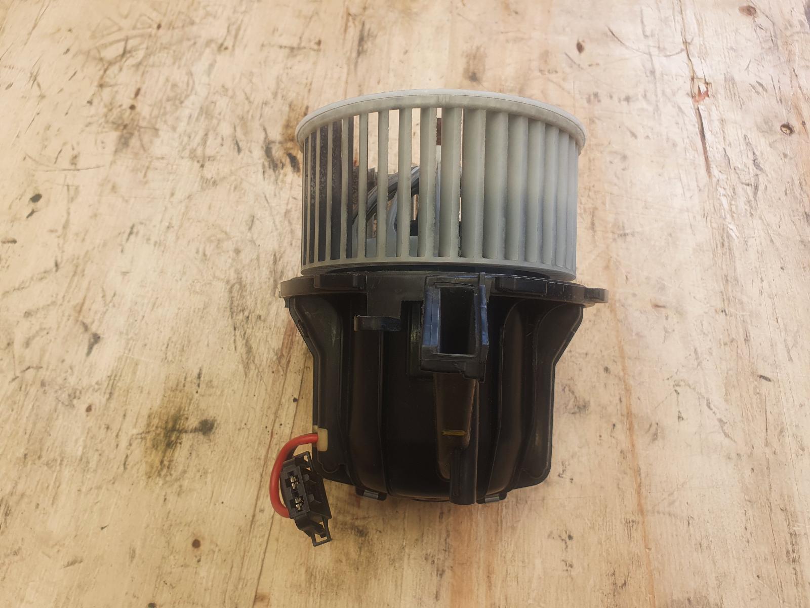 2010 Audi A4 HEATER FAN MOTOR B8 8K 02/08-06/12 image 6
