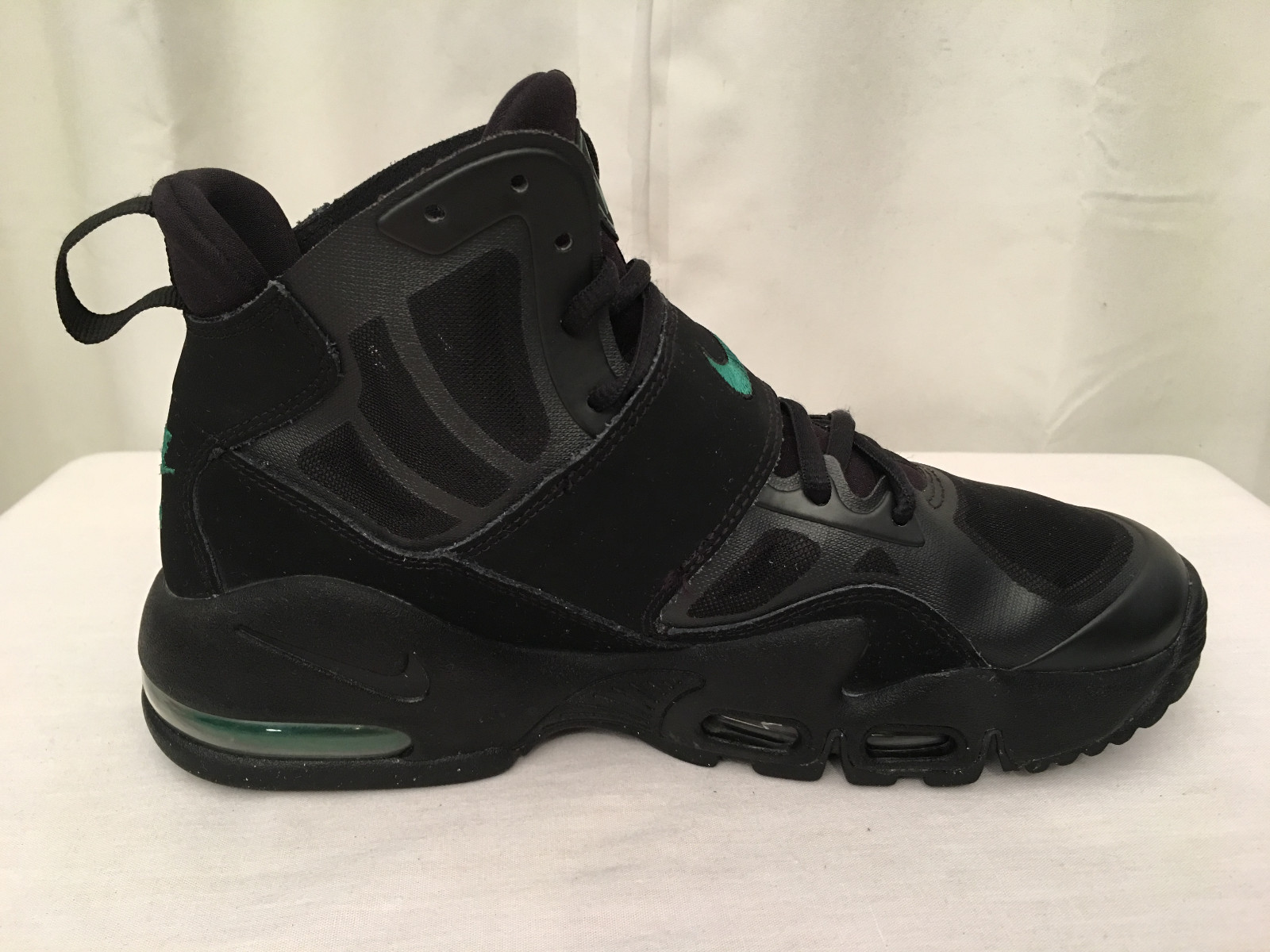 NIKE 525254-002 Youth's Air Max 2 Express (GS) Cross Training Shoe Size 6Y, EUC