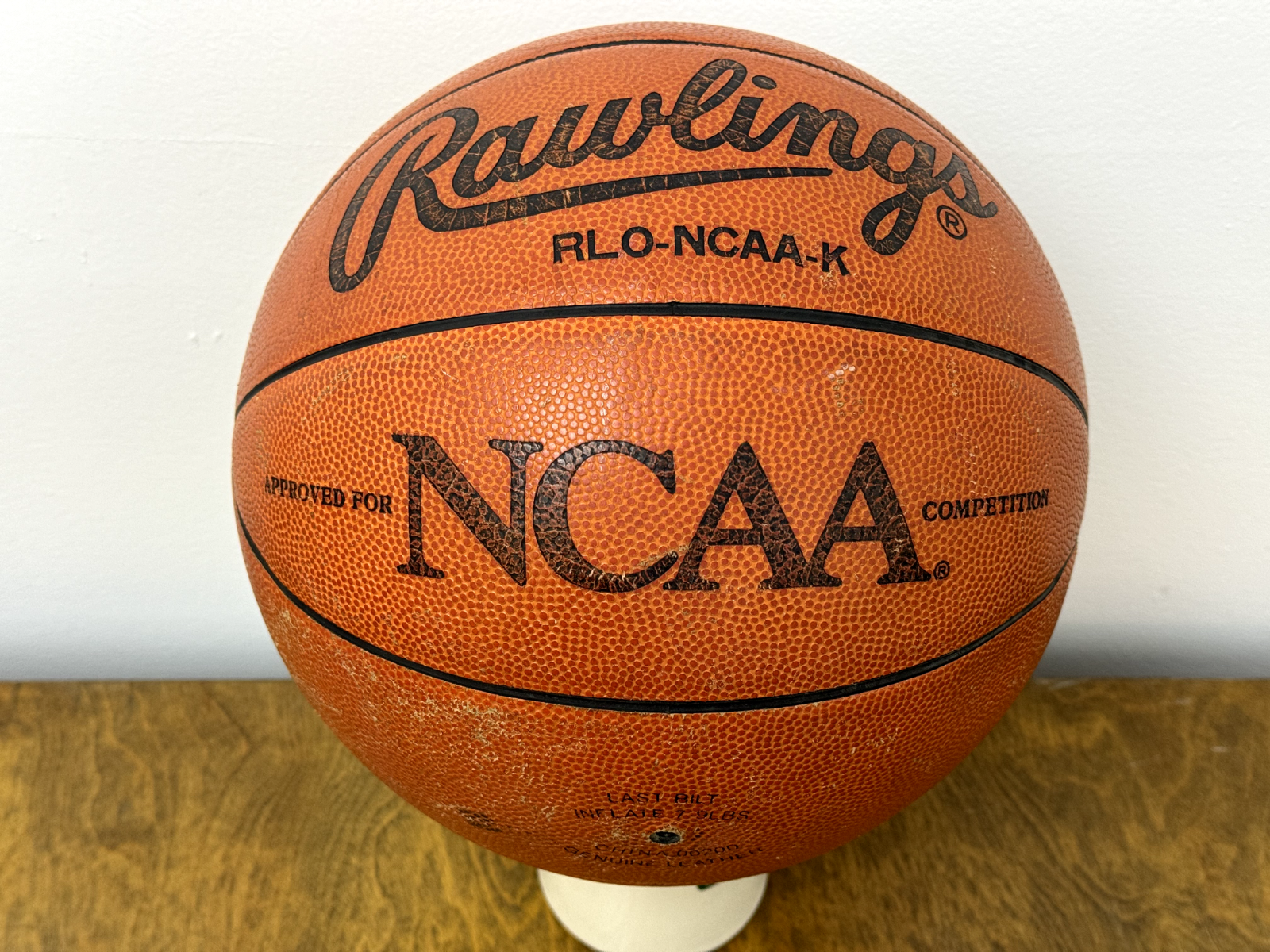 Vintage Rawlings RLO-NCAA-K Basketball Genuine Leather Last