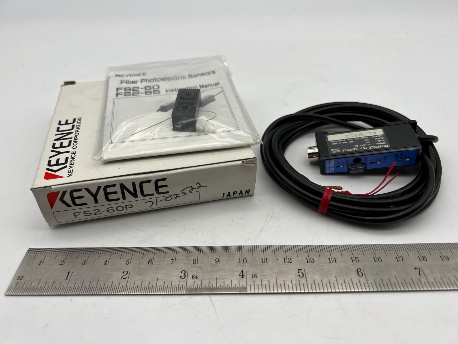 NEW KEYENCE FS2-60P Photoelectric Fiber Optic Sensor Amplifier 12~24VDC ...