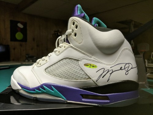 Michael Jordan Signed Air Jordan Grape 5's  sz 13 Upper Deck Authenticated! READ