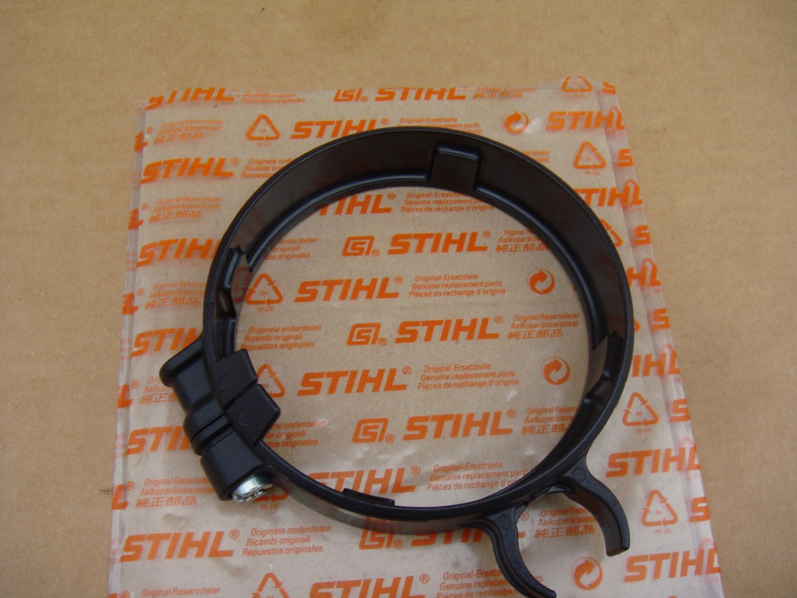 GENUINE STIHL BR430 BR500 BR600 BLOWER TUBE CLAMP W/ SCREW