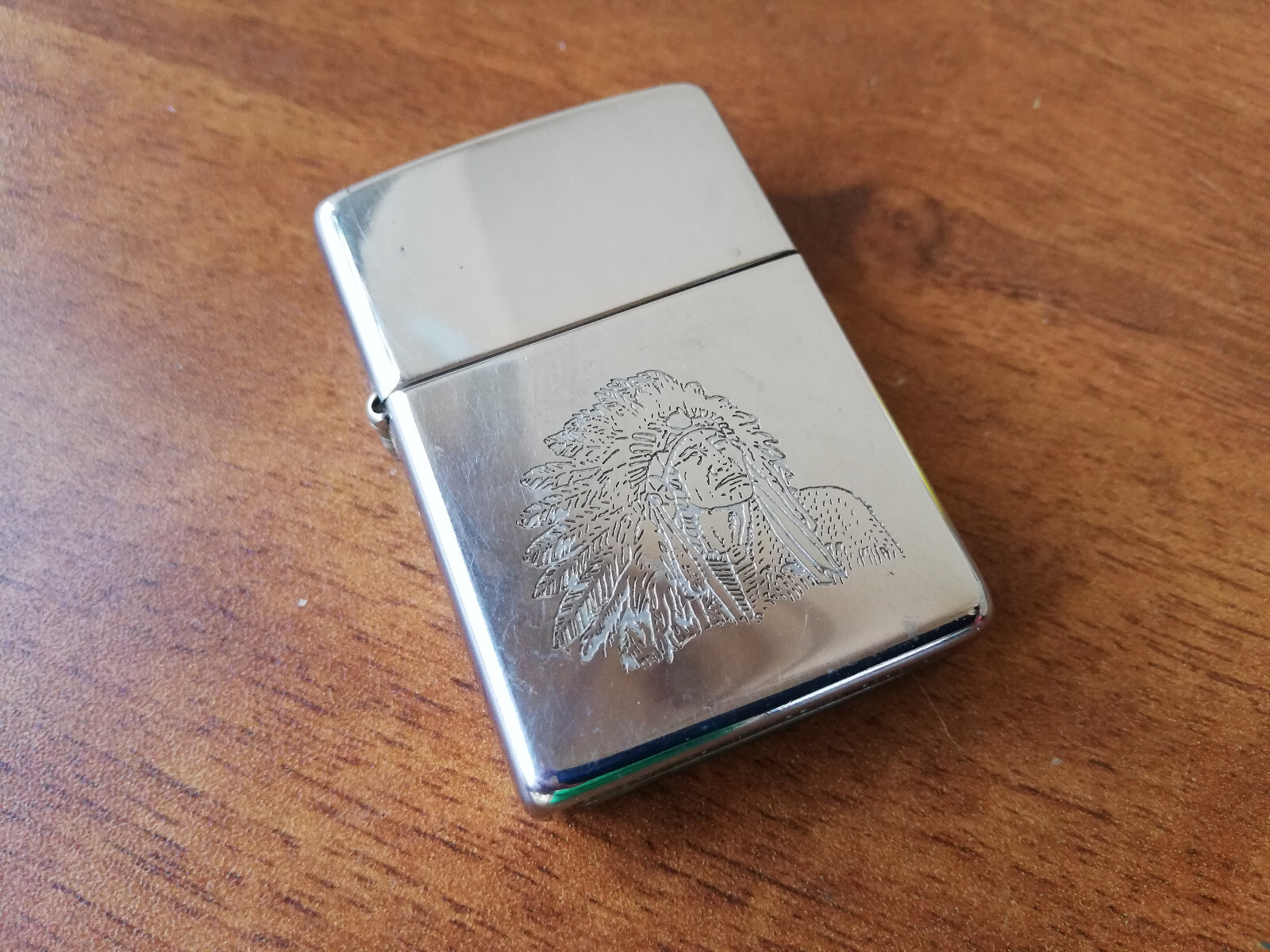 インドアンティーク印象Ｊ VTG VERY RARE 1995 ENGRAVED ZIPPO LIGHTER NATIVE AMERICAN