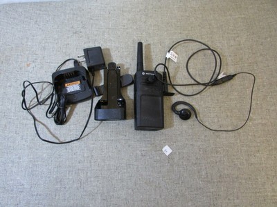 Motorola RMU2040 UHF Two-way Radio BUNDLE RMU2040BHLAA. Buy it now for 107.1