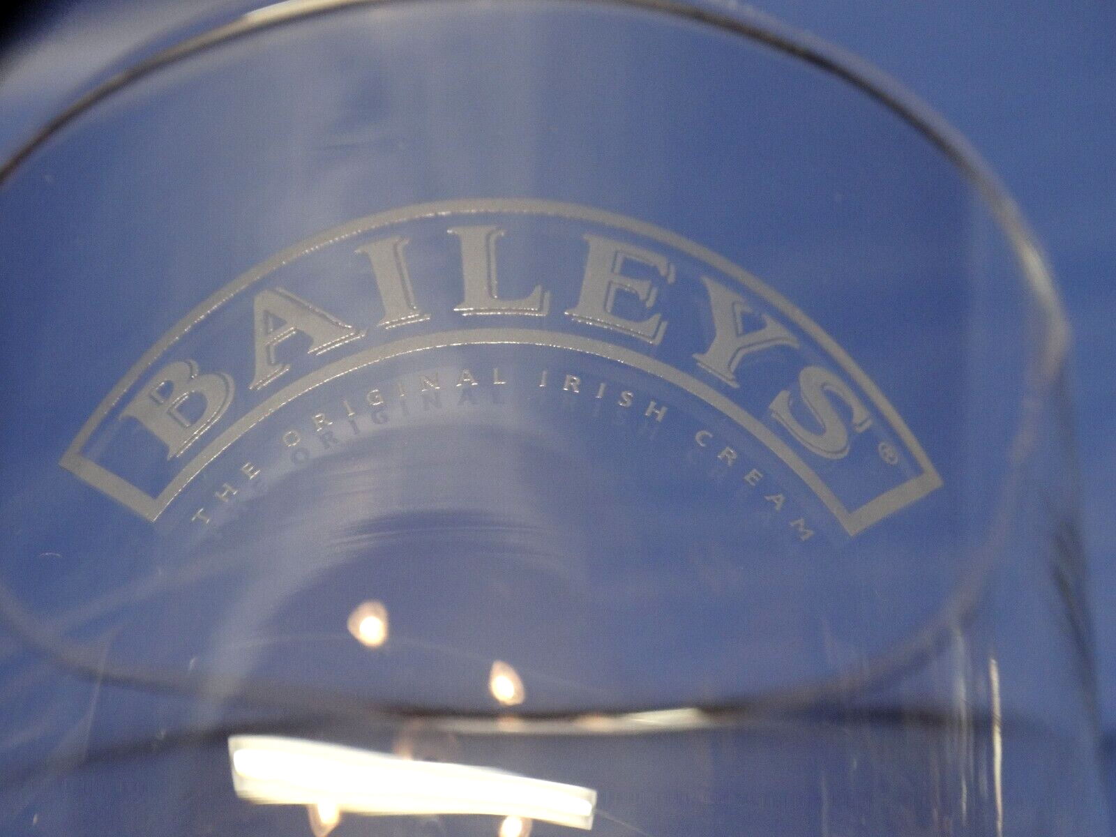 Set of 2 Bailey's Irish Cream Lowball on the Rocks Bubble Bottom Glasses EUC