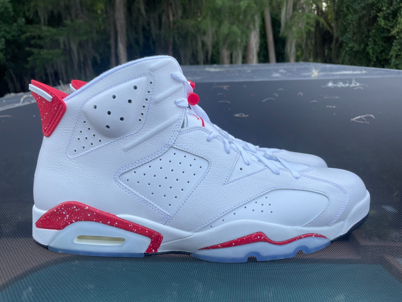 Air Jordan 6 ホワイト/レッド 箱付き Air Jordan 6 ホワイト/レッド 箱付き - メルカリ