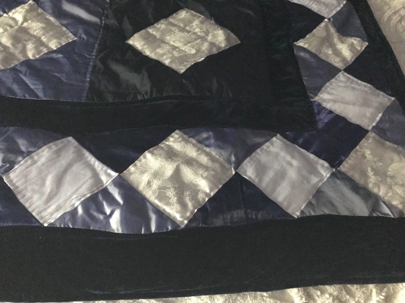 VTG Sonoma Blue White Velvet Feel 50x60 Unused Throw Lap Quilt Quilted