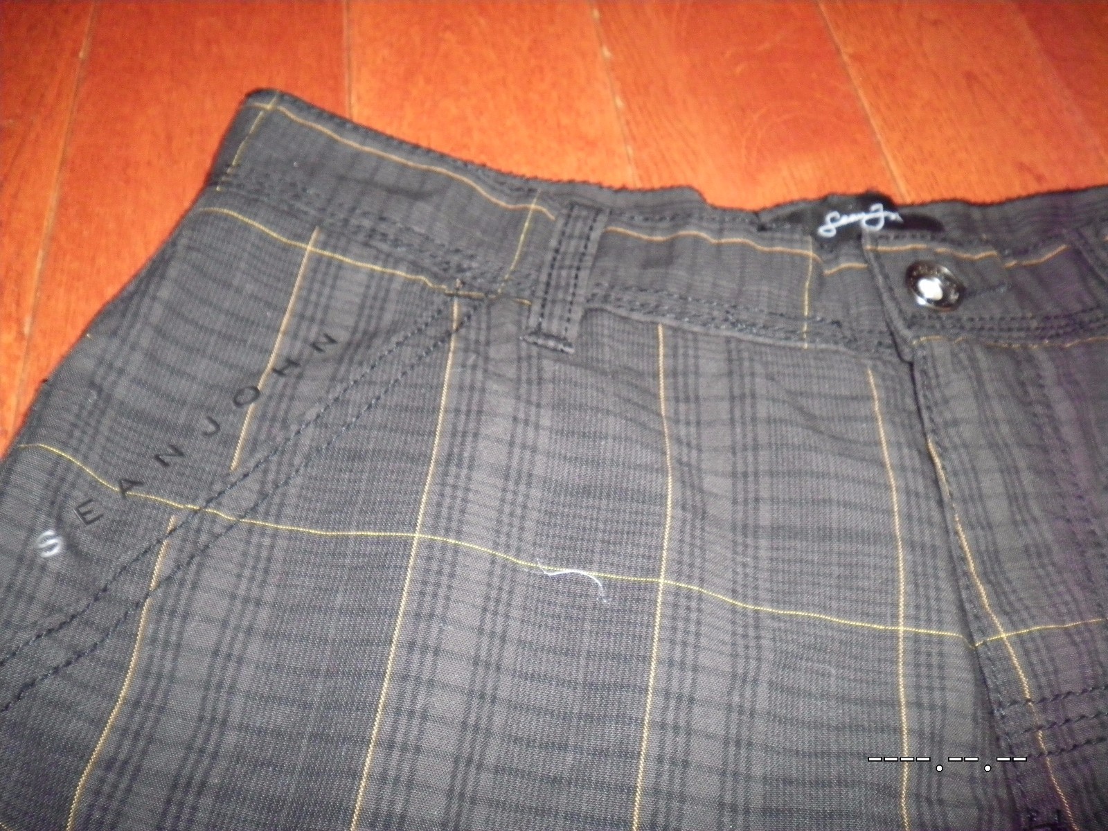 sean john boys plaid shorts/sz 18 Excellent condition wow