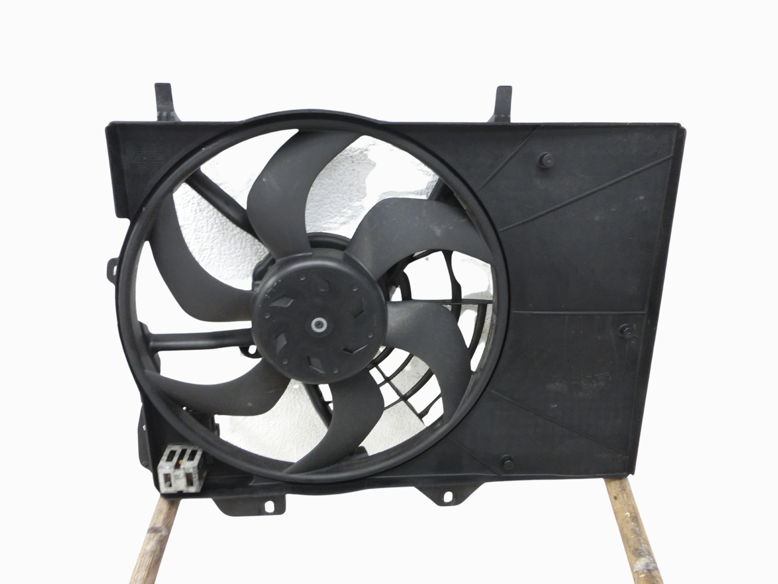 Citroen C3 II 09-13 eHDI 1.6 68KW Lüfter Ventilator f. Kühler  - Bild 1