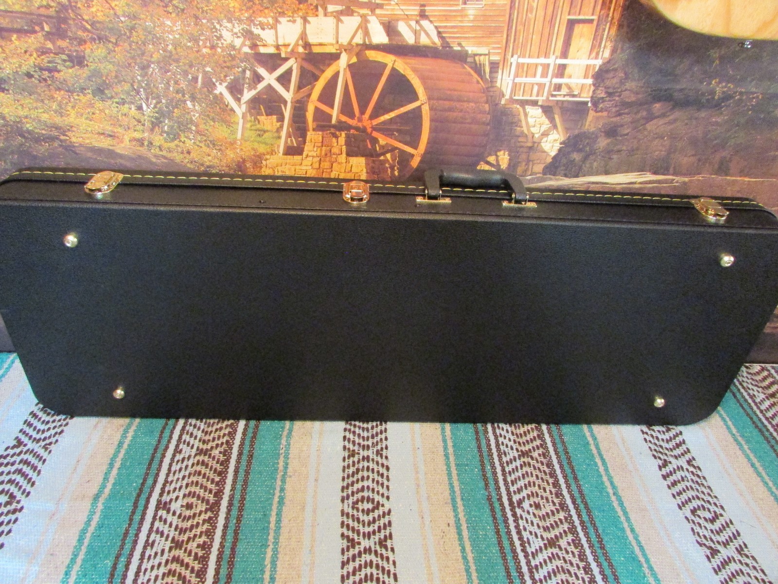 NEW Musician's Gear Deluxe Black GUITAR CASE