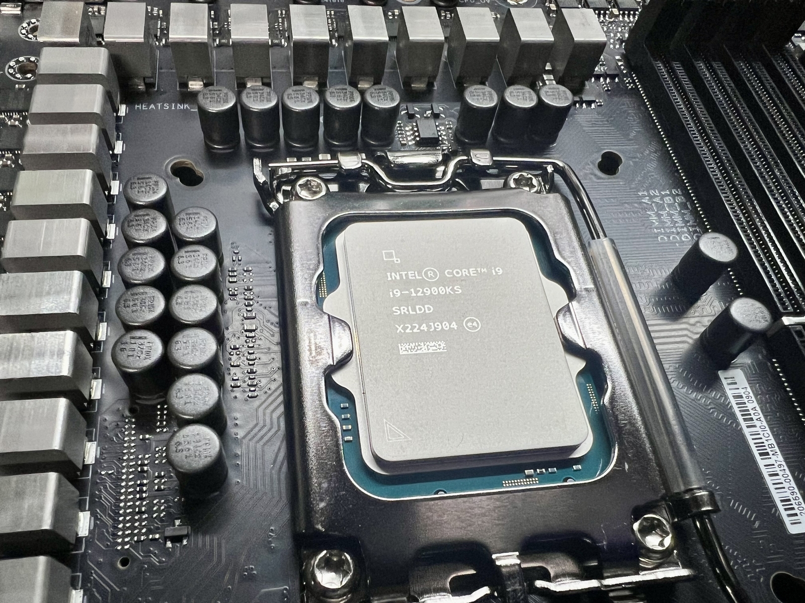 Intel Core i9-12900KS Unlocked Desktop Processor Intel Core i9-12900KS Unlocked Desktop Processor