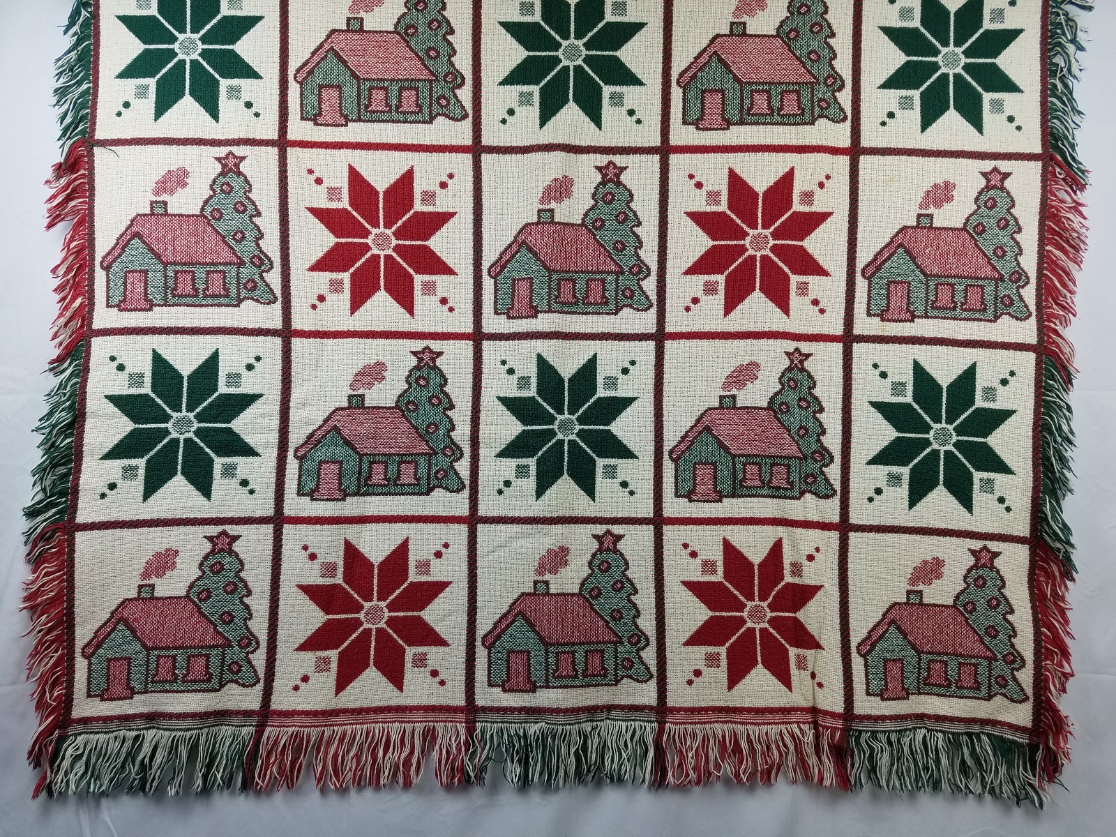Holiday Throw Blanket Woven 47 x 56 Fringed Snowflake Christmas Tree Red Green