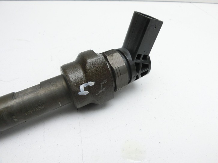 BMW 320d F31 12-15 2,0d 135KW Injektor Einspritzdüse Zyl.4 BMW 320d F31 12-15 21.12.2012 13537810702 7810702... Bild 2