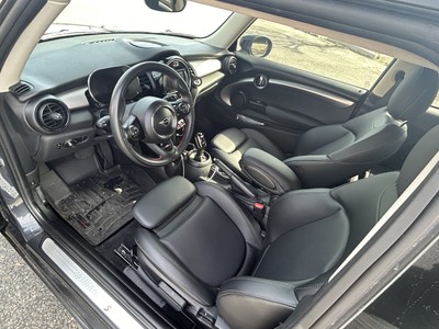 image 2 of interior
