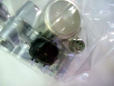 GENUINE HONDA 15810-RKB-J01 VTEC SOLENOID SPOOL VALVE Assembly W/ GASKET